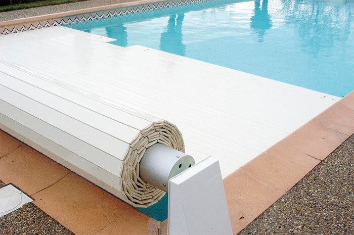 Mành che hồ bơi dạng cuốn tự động điều khiển từ xa, Hàng nhập khẩu 100%