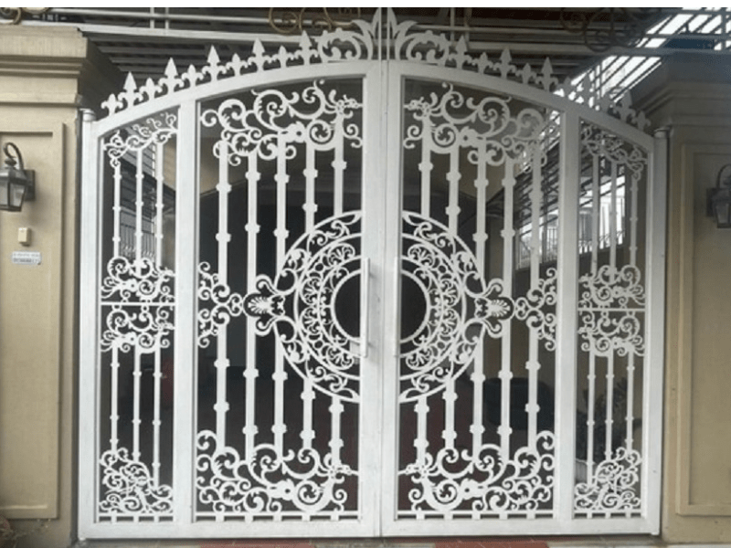 Mẫu cửa cổng sắt CNC 2 cánh đẹp thiết kế hiện đại - Dạng Vòm