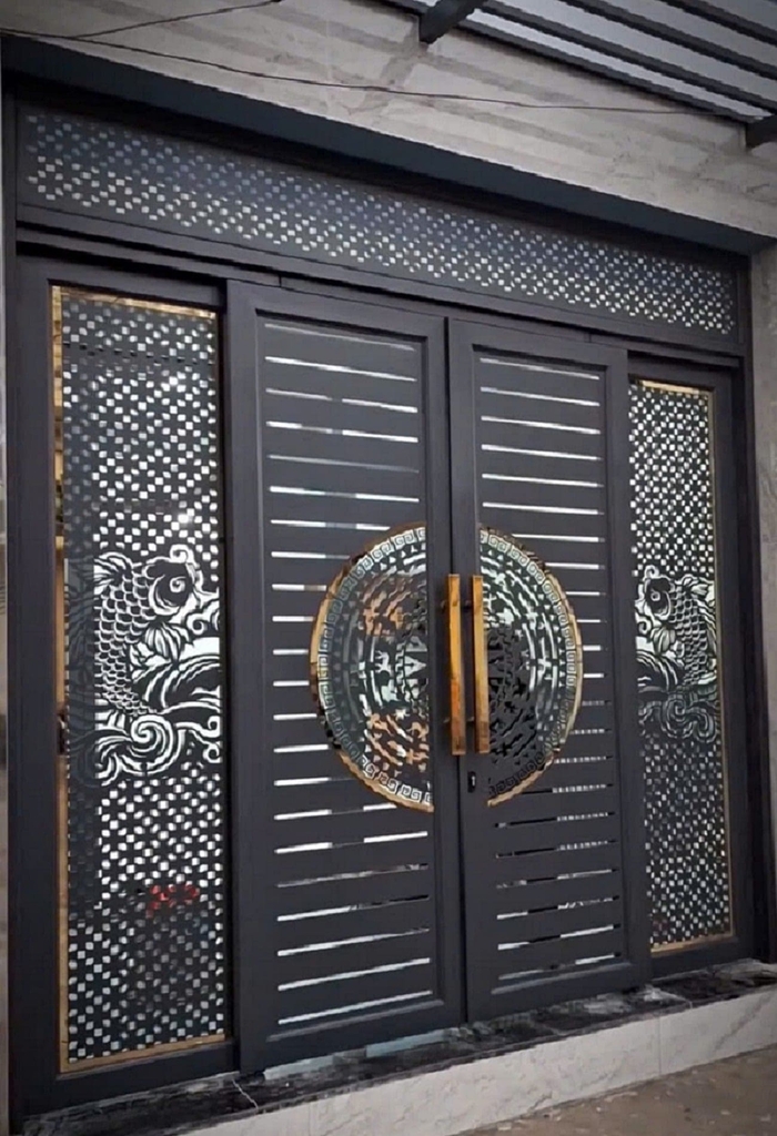 Giới thiệu xu hướng cổng sắt CNC trượt quay 4 cánh 2025