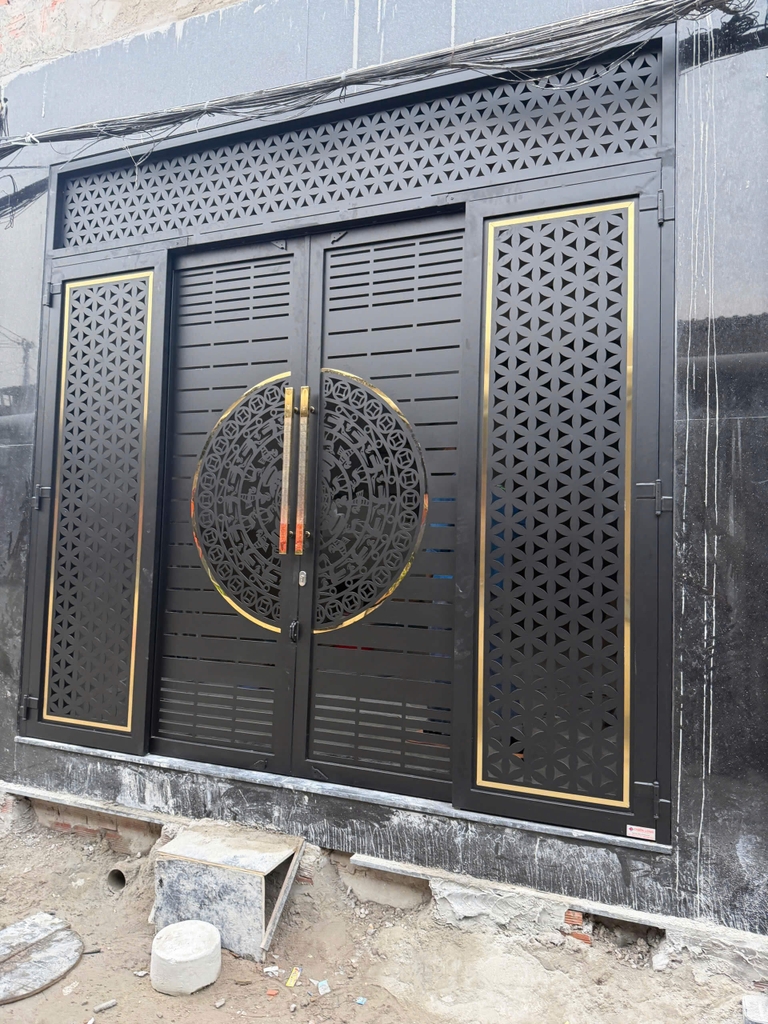 ⭐ Giới thiệu xu hướng cổng sắt 4 cánh CNC hiện đại 2025