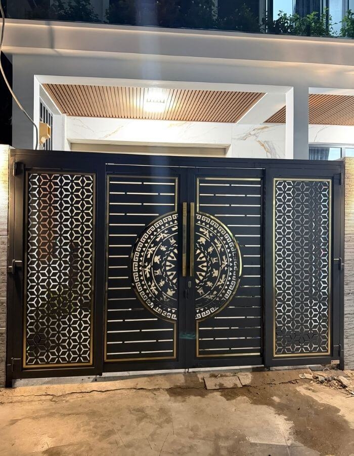 ⭐ Giới thiệu xu hướng cổng sắt 4 cánh CNC hiện đại 2025