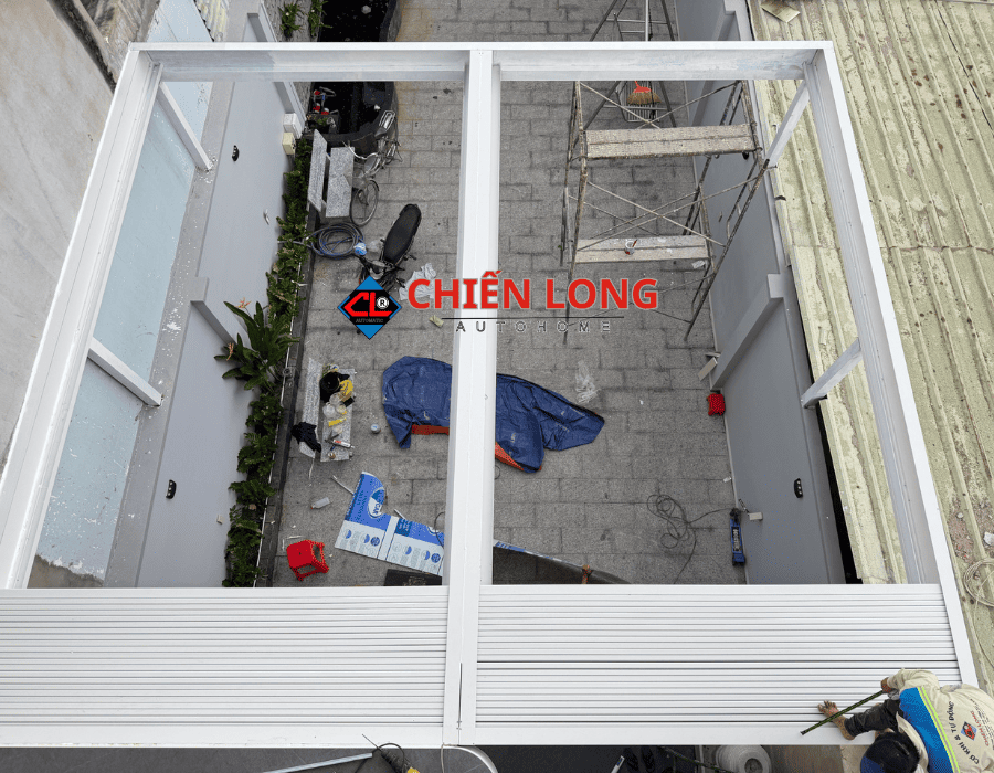 Giá Mái Che Nhôm Xếp Trượt Ziczac Tự Động 61300×5500