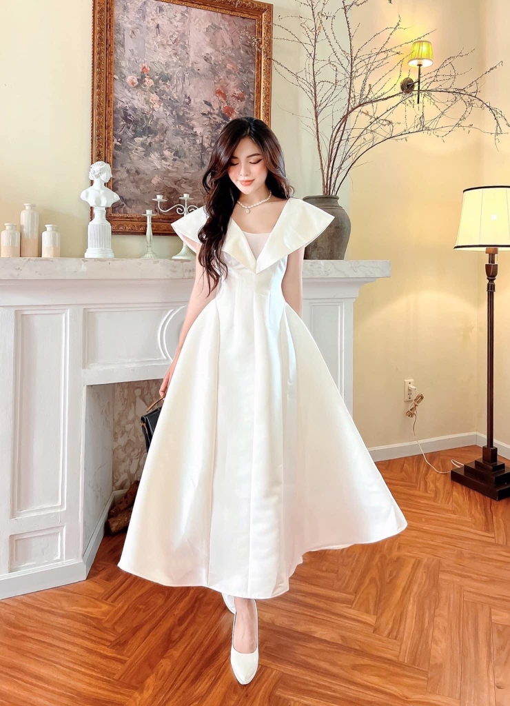Đầm dạ hội trắng dáng xoè thiết kế tay dài sang trọng - D547