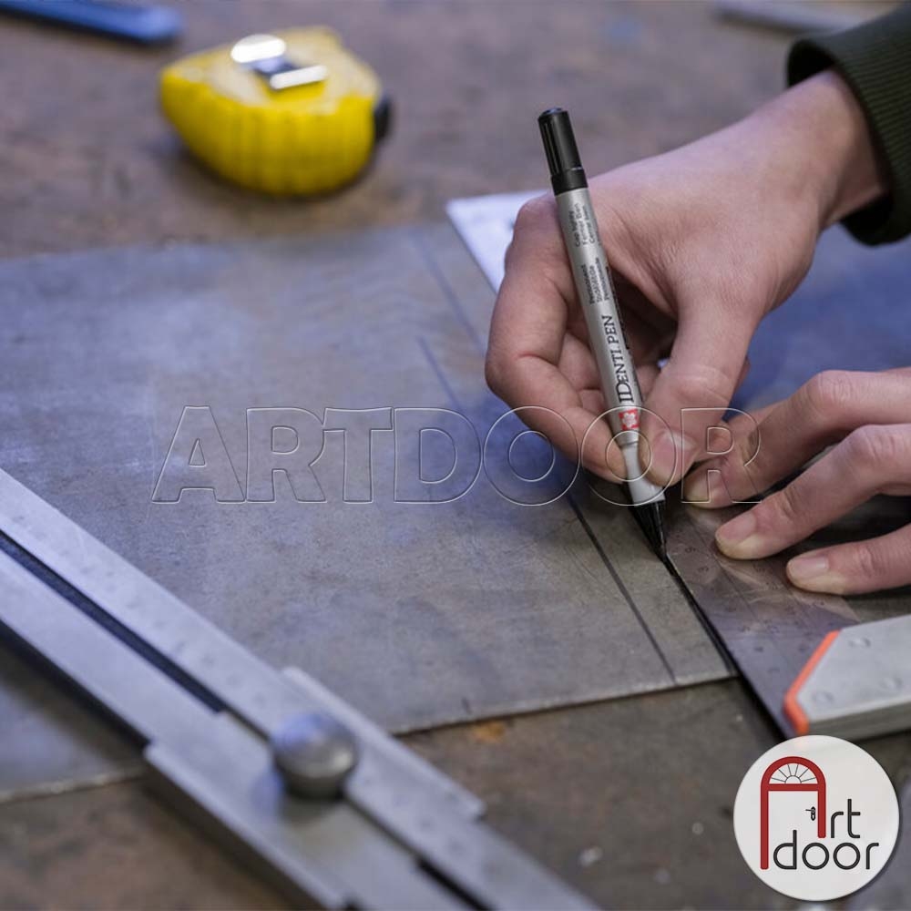 Bút line kháng nước Đen SAKURA Identi lông dầu