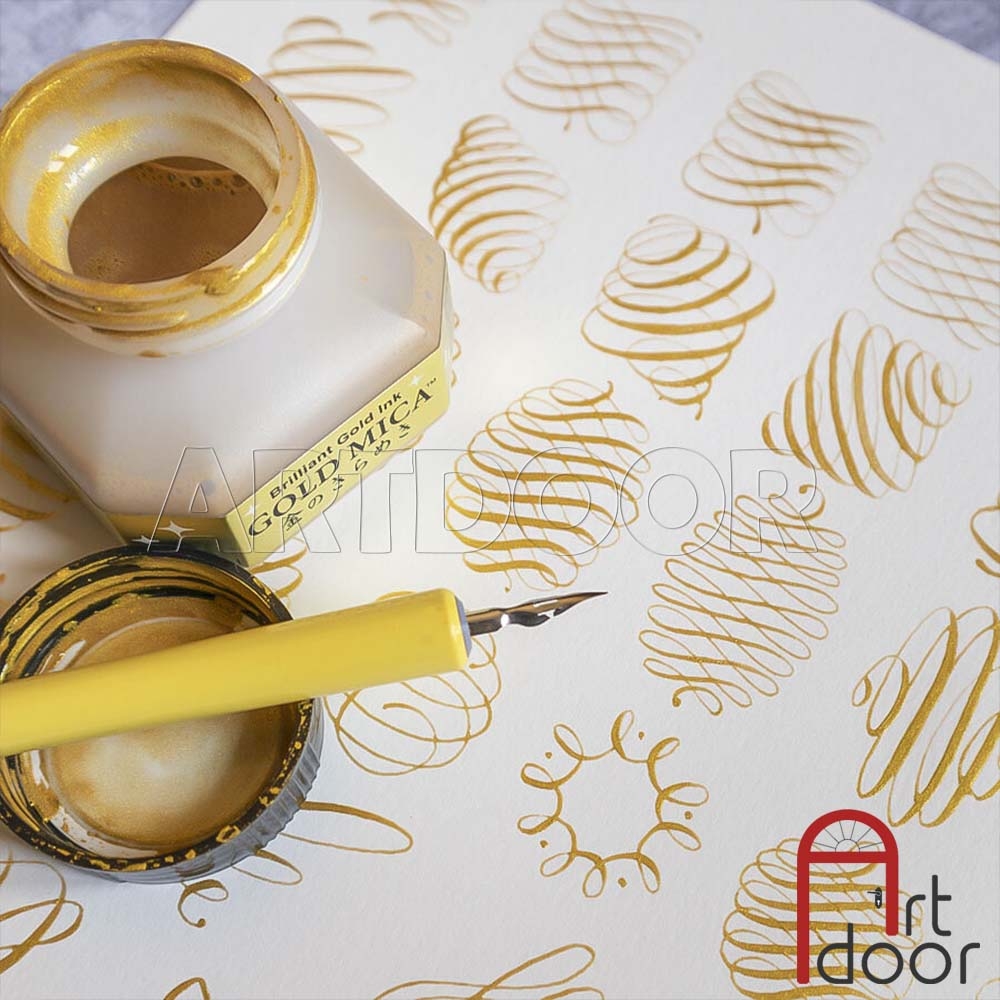 Mực vẽ Manga KURETAKE Mica Gold (60ml) nhũ vàng ánh kim