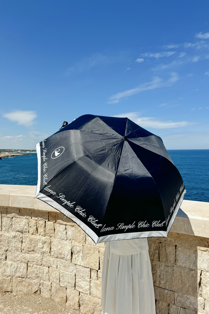 Simple chic club umbrella