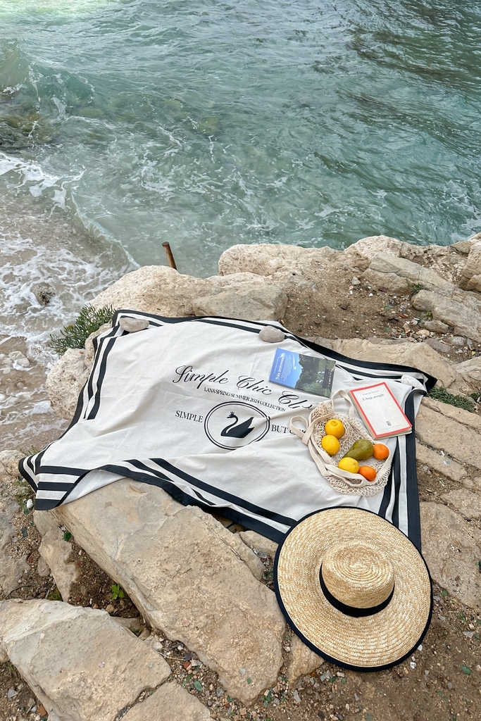 Simple chic club ss24 picnic