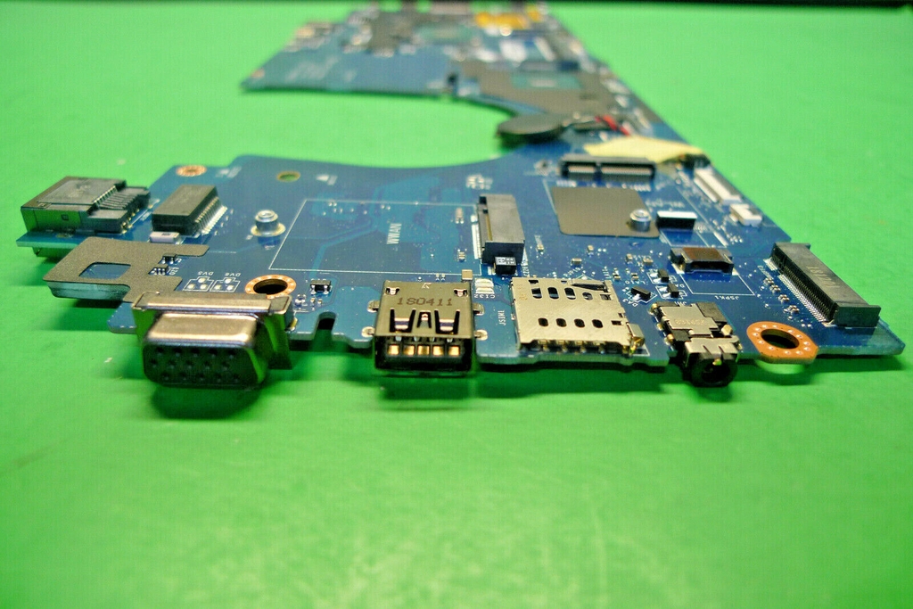 Main Dell Latitude 5591 CPU i5-8400H LA-F711P