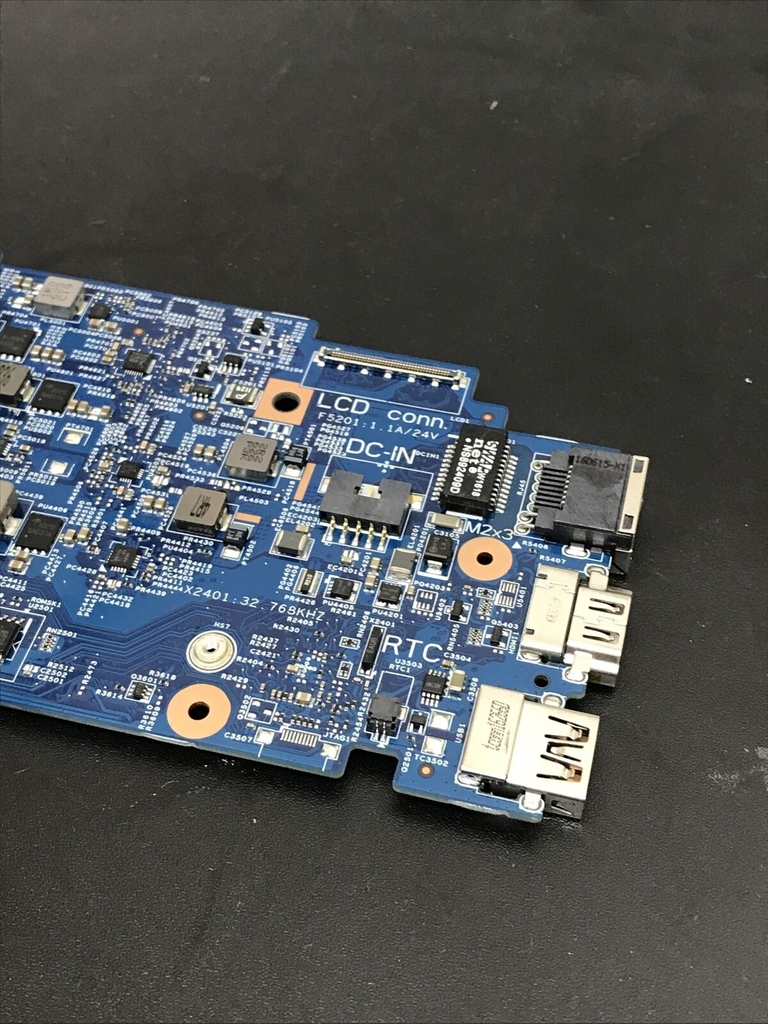 Main Dell Latitude 3150 Pentium N3540