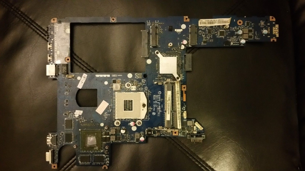 Main Lenovo Ideapad Y470 LA-6881P / LA-6884P