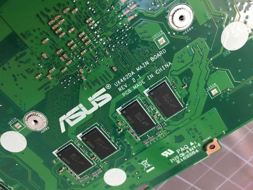 Main Asus ZenBook Flip 14 UM462DA AMD Ryzen 5 3500U 2.1GHz