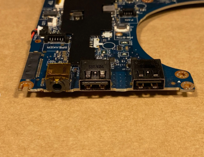 Main Dell Precision 7530 CPU i7-8850h 2.6ghz P2000 LA-F591P