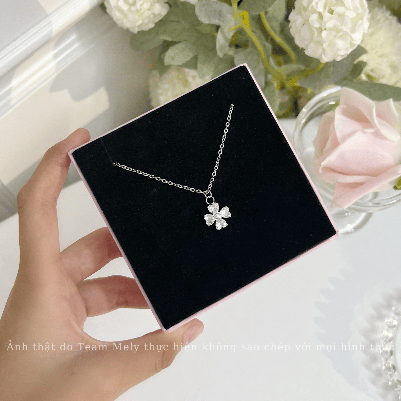Dây chuyền đính đá hình hoa CT35