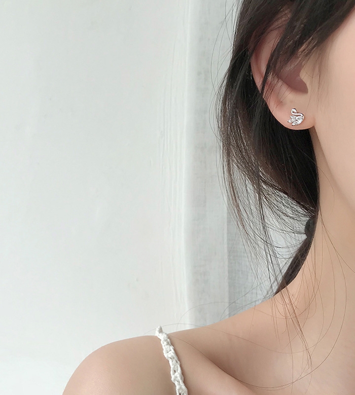BÔNG TAI THIÊN NGA ĐÍNH ĐÁ B32