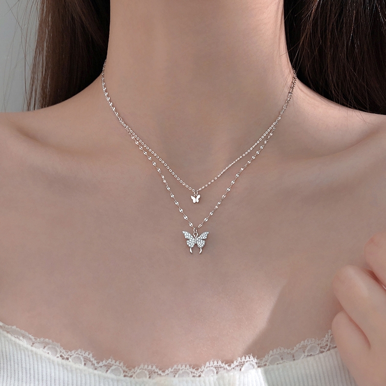 Dây chuyền bạc tạo sự sang trọng cho phái đẹp