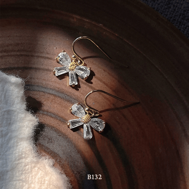 Bông tai đính đá hình nơ B132
