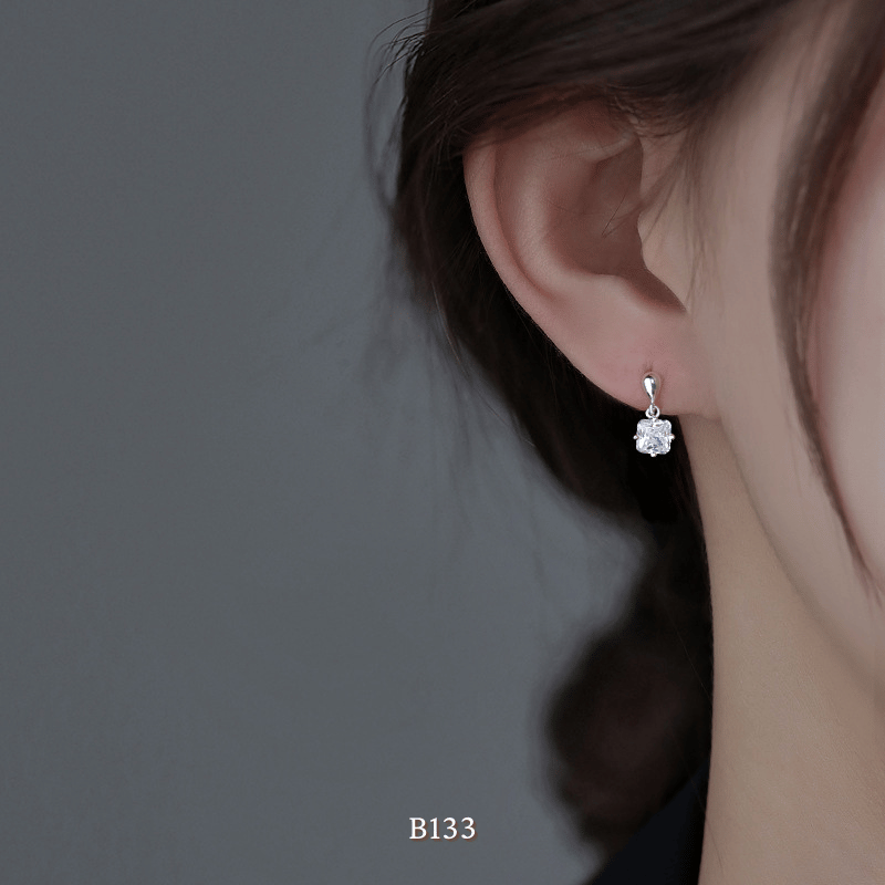 Bông tai đính đá hình vuông dáng mini B133
