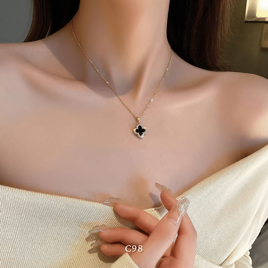Dây chuyền nữ hình cỏ 4 lá 2 mặt trắng đen thời trang Hàn Quốc C98