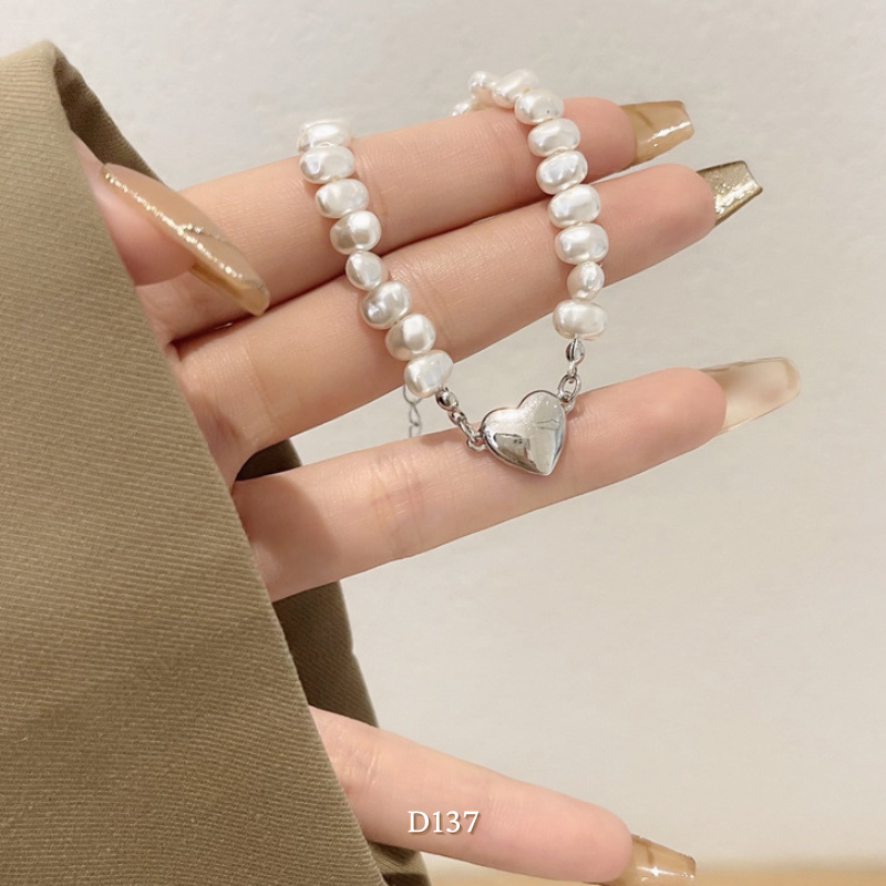Vòng tay mặt tim ngọc trai nhân tạo kiểu mới thời trang nữ tính D137