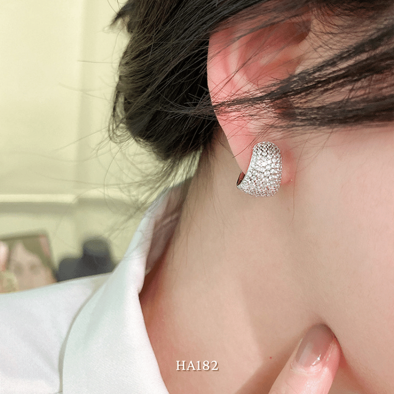 Bông tai nữ dạng khoen tròn nạm đá cao cấp thiết kế độc đáo cá tính sang trọng thời trang Hàn Quốc HA182