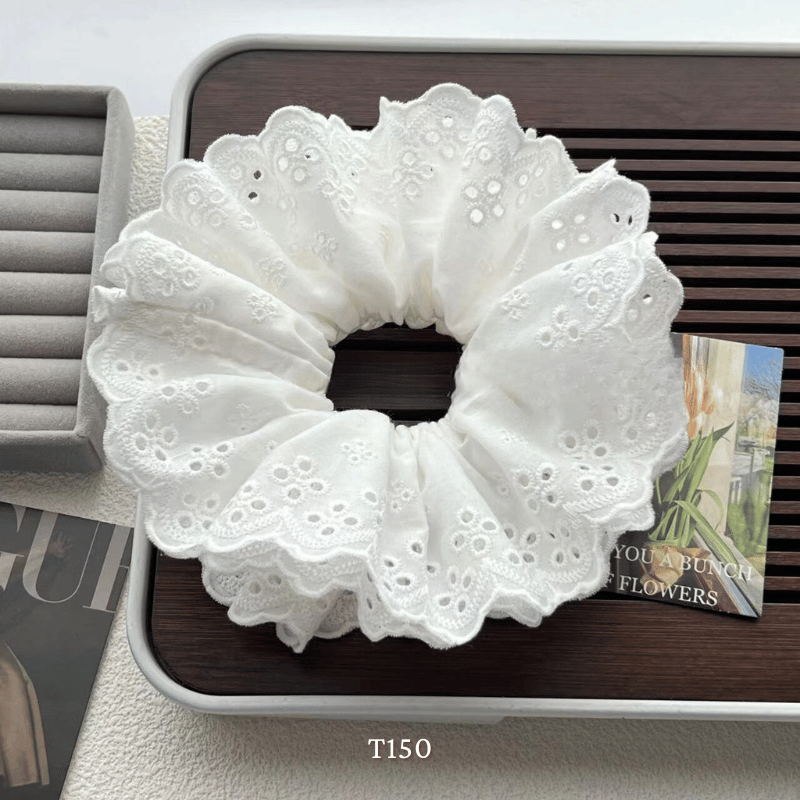 Buộc tóc Scrunchies hoa văn thêu nổi T150-1