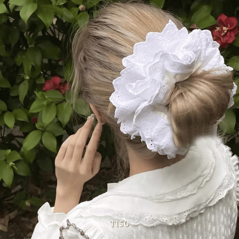 Buộc tóc Scrunchies hoa văn thêu nổi T150-1