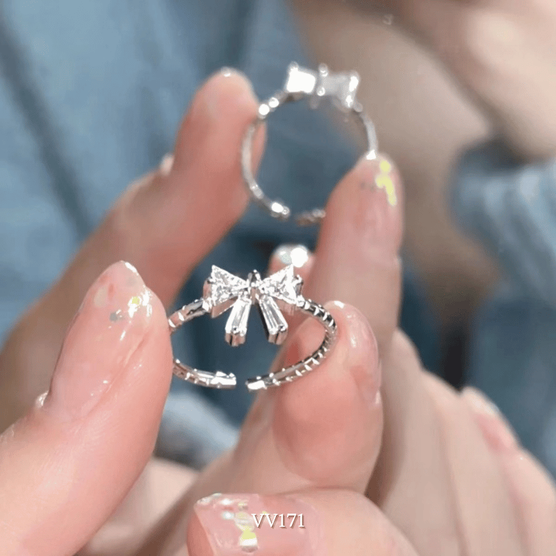 Nhẫn đính đá hình nơ VV172