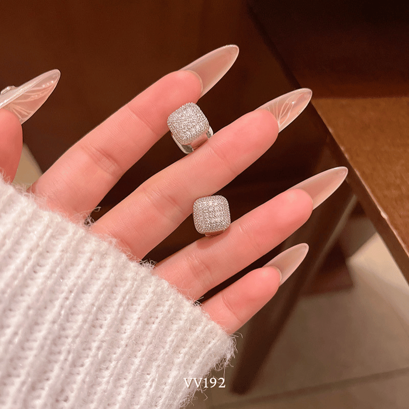 Bông tai vuông đính đá lớn VV192