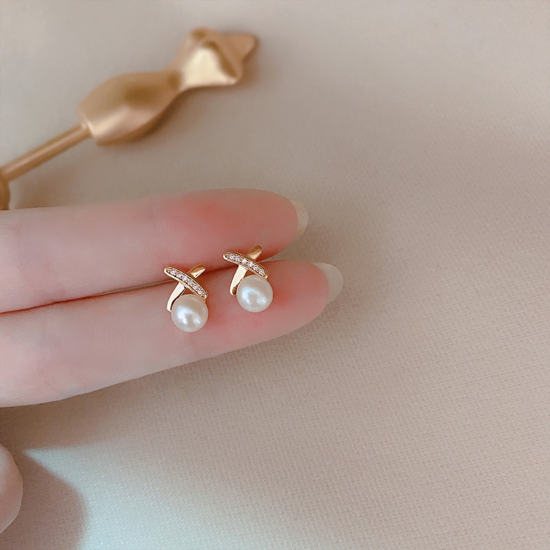 Bông tai nữ ngọc trai nhân tạo nhỏ đính đá basic đơn giản thanh lịch VV63