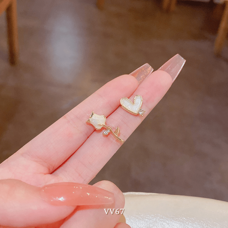 Bông tai hoa tim bất đối xứng thời trang cá tính dành cho nữ VV67