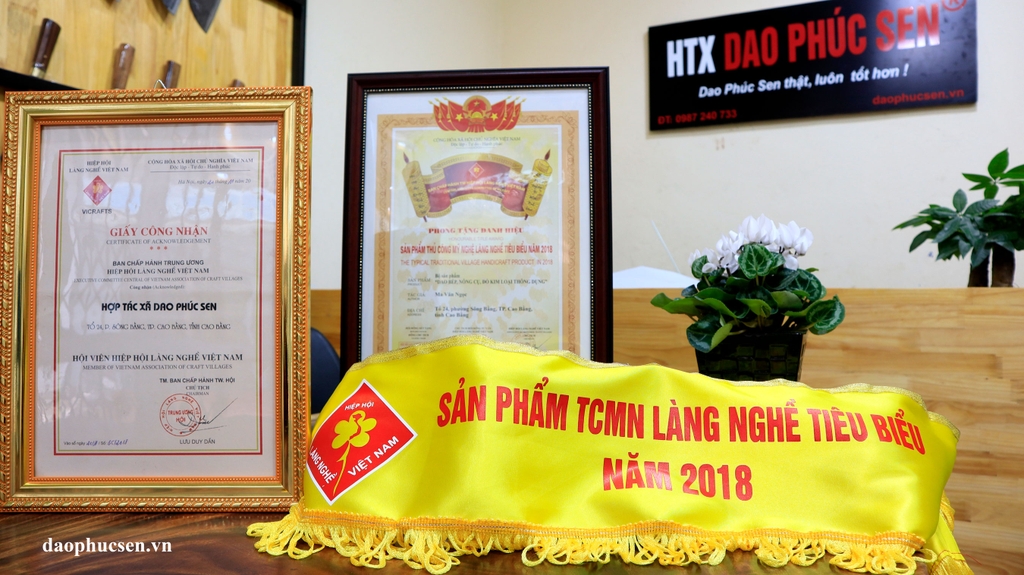 DAO BẦU LỌC 16 thép nhíp xe cán gỗ cẩm / HTX DAO PHÚC SEN