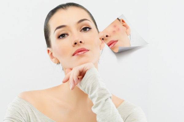 GÓC LÝ GIẢI THẮC MẮC LÀM SAO BIẾT MÌNH BỊ MỤN NỘI TIẾT