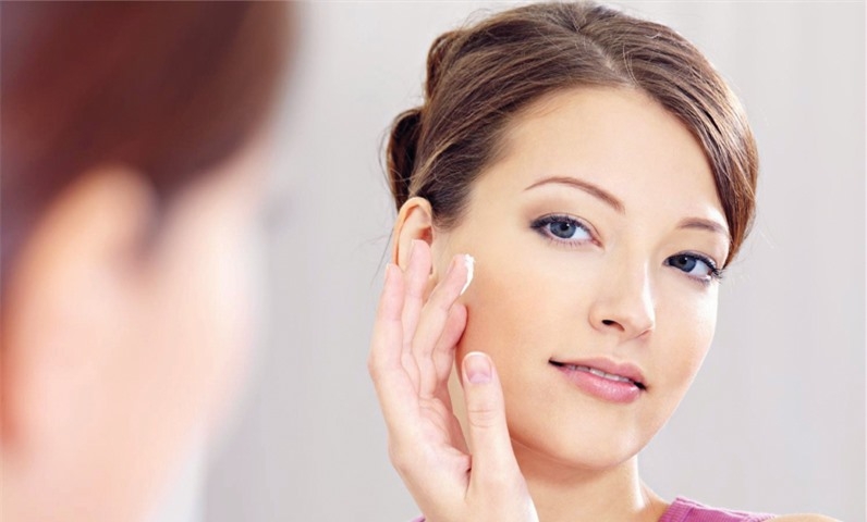 Da nhăn nheo vì sai lầm nghiêm trọng khi rửa mặt