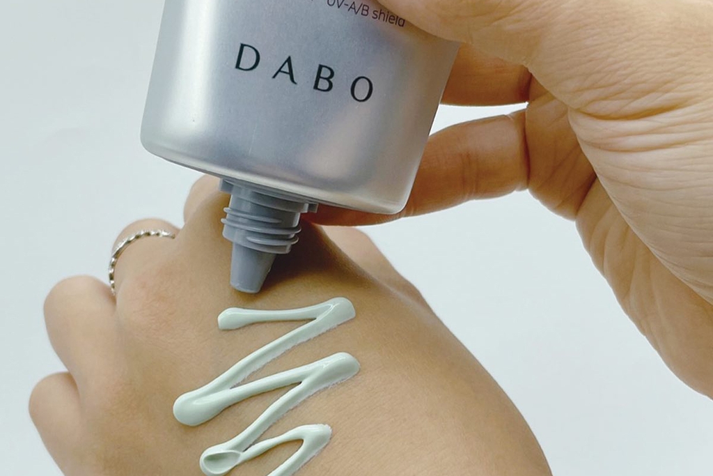 Top 5 Kem Chống Nắng Đi Biển Tốt Nhất Cho Mùa Hè