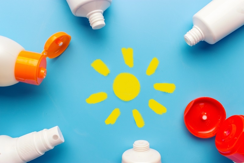 Kem chống nắng vật lý và hoá học nên dùng loại nào?