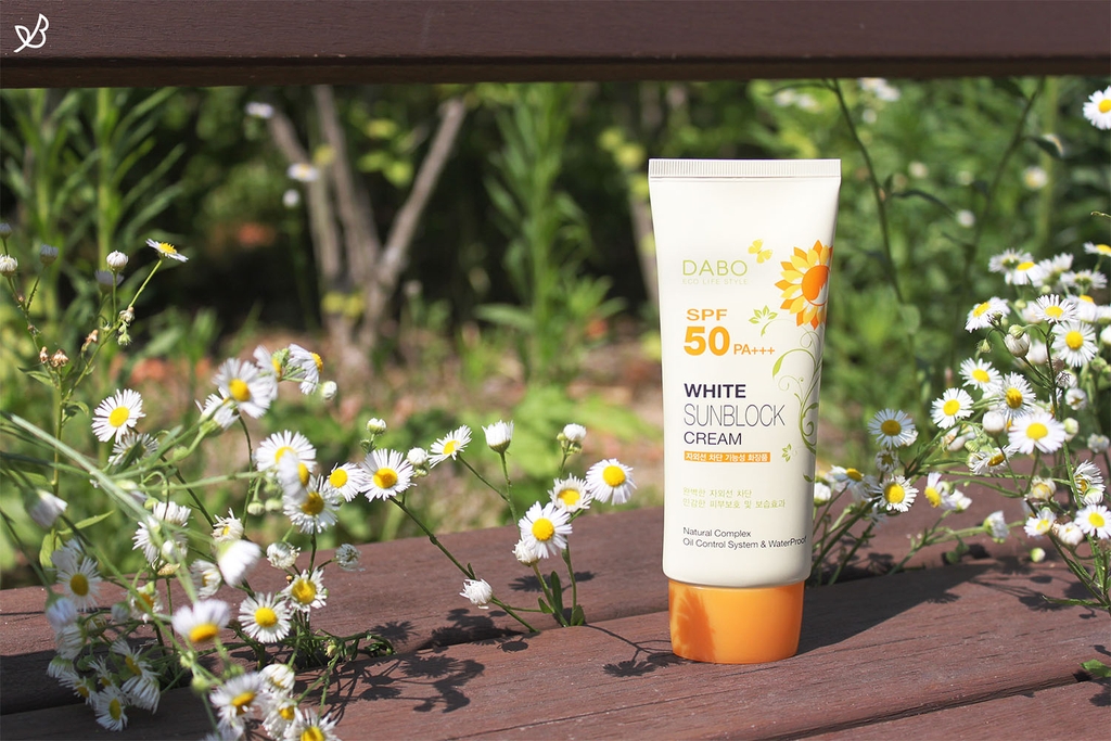 Điểm danh 10 kem chống nắng nào tốt nhất cho mùa hè 2020