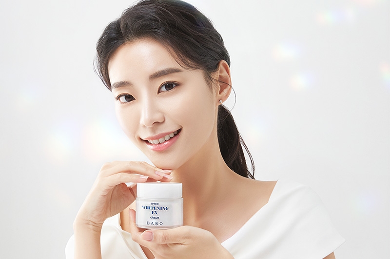 3 sản phẩm skincare cần có sau 30 tuổi là những thông tin chị em nhất định nên ghim để có làn da khỏe đẹp, trẻ lâu.