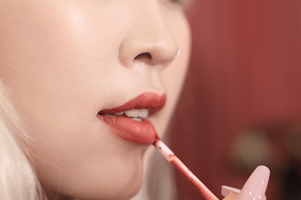 TOP 11 cây son màu cam cháy bán “cháy hàng” 2022