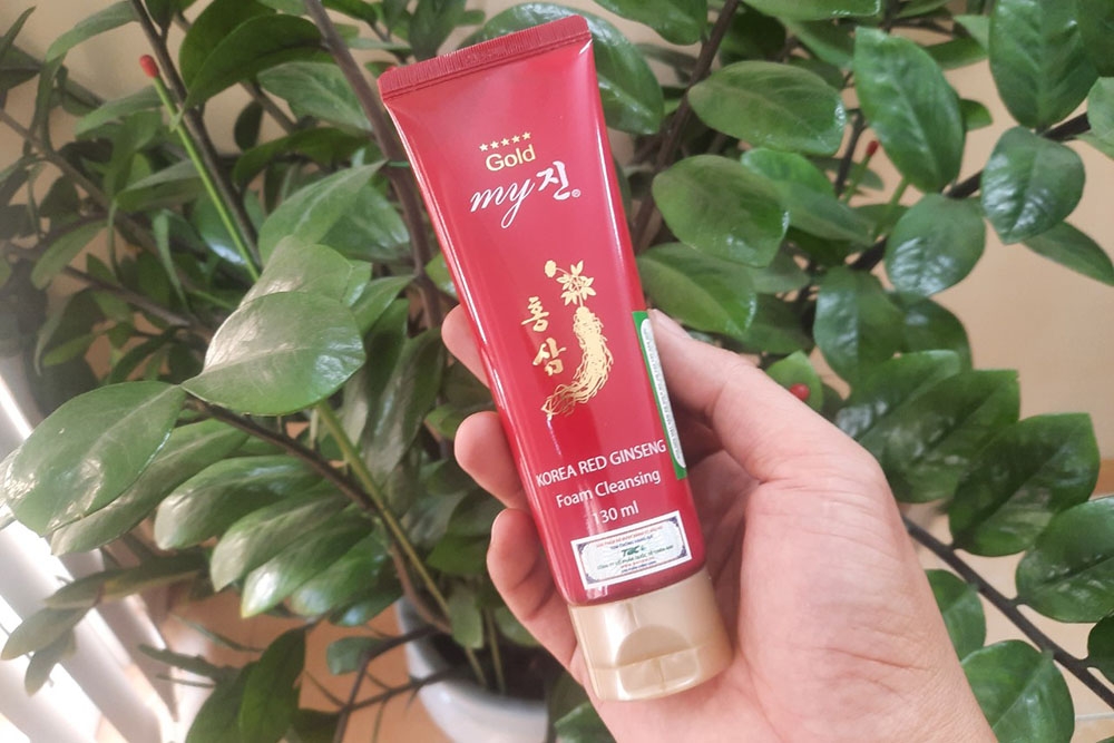 Review chi tiết về sản phẩm sữa rửa mặt hồng sâm Hàn Quốc