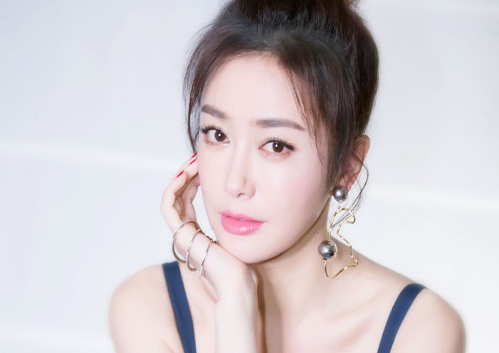 Top 10 Sữa rửa mặt trị mụn tốt nhất 2021