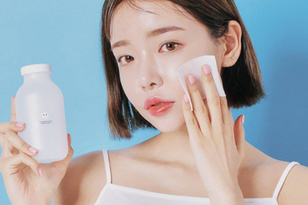 Có nên dùng cả nước tẩy trang và dầu tẩy trang?