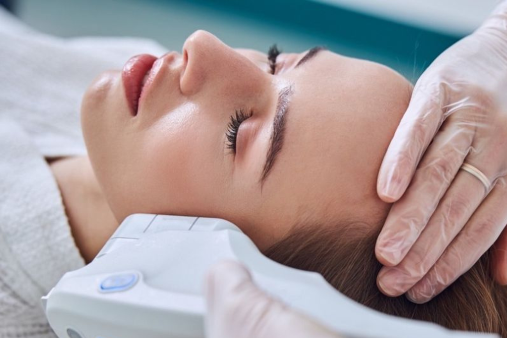 Công Nghệ HIFU Là Gì? Vì Sao Ngày Càng Được Quan Tâm Trong Làm Đẹp Không Xâm Lấn?