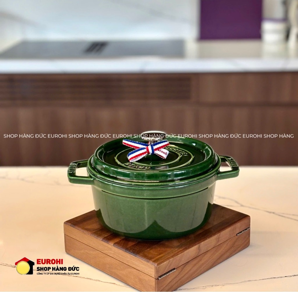 Nồi gang Staub 18cm 1.7L màu xanh húng (1101885)