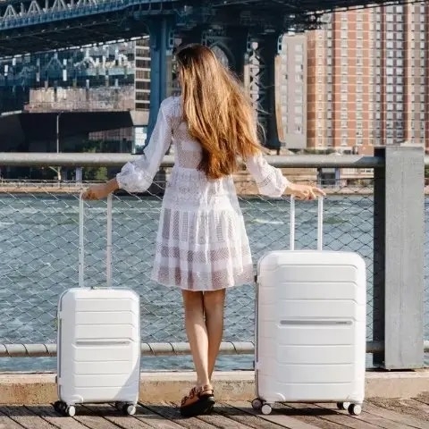 Set 2 Vali Samsonite Freeform 21inch và 24inch màu trắng