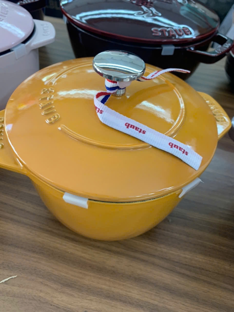 Nồi gang Staub Cocotte Chistera 16cm 1.74L màu vàng (11721612)