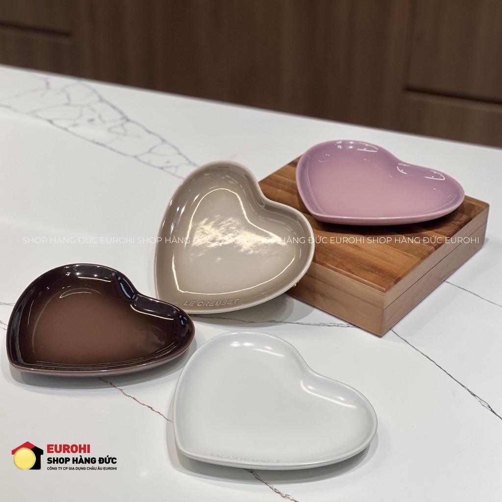 Set 4 đĩa Le Creuset trái tim 17cm (trắng, nâu đậm, tím nhạt, nâu nhạt) (69299172969031)