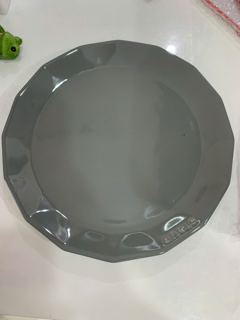 Đĩa sứ Staub 25cm  màu ghi 22JF34