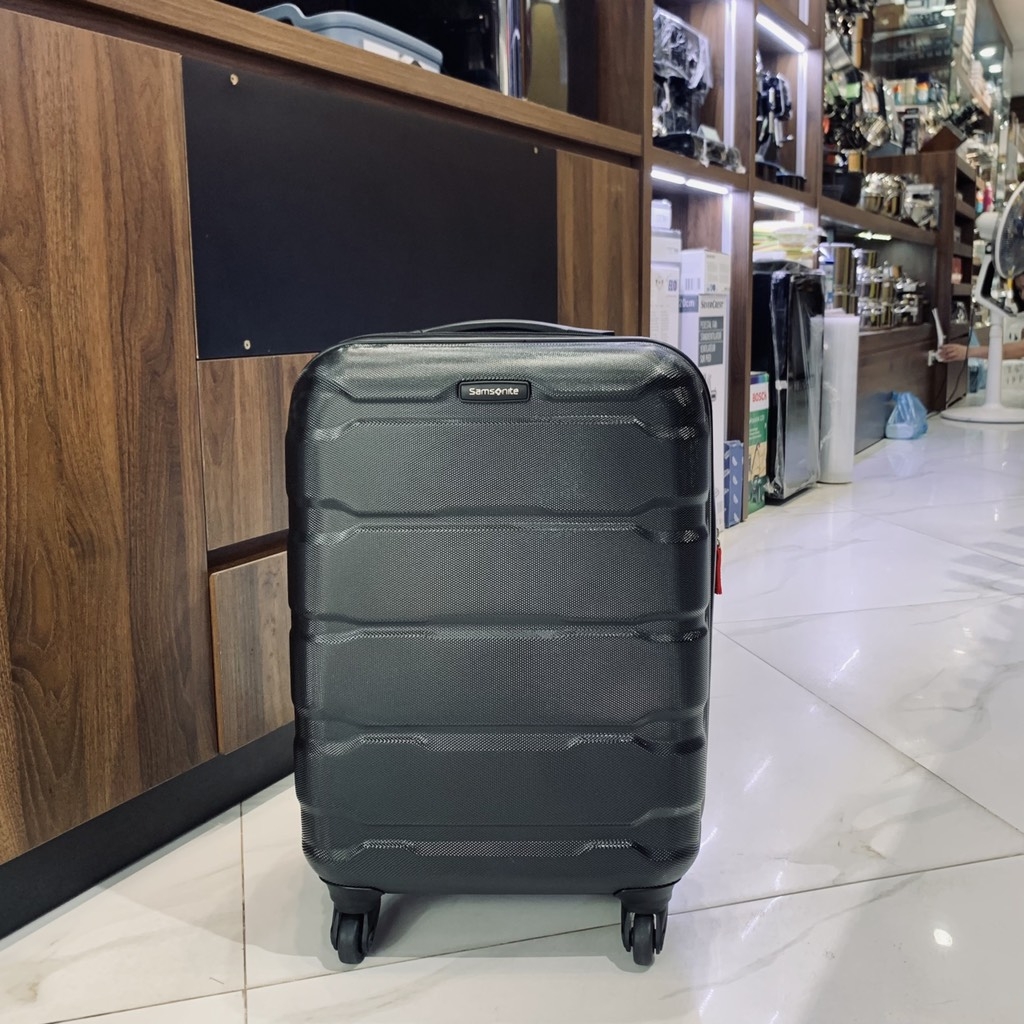 Vali Samsonite Omni PC 20'' Spinner size cabin màu đen