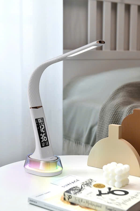 Đèn học chống cận Wilit C13 (màu trắng)