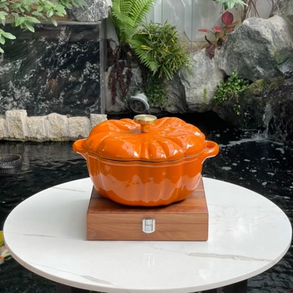 Nồi gang bí Happiness 20cm 1.85L màu cam